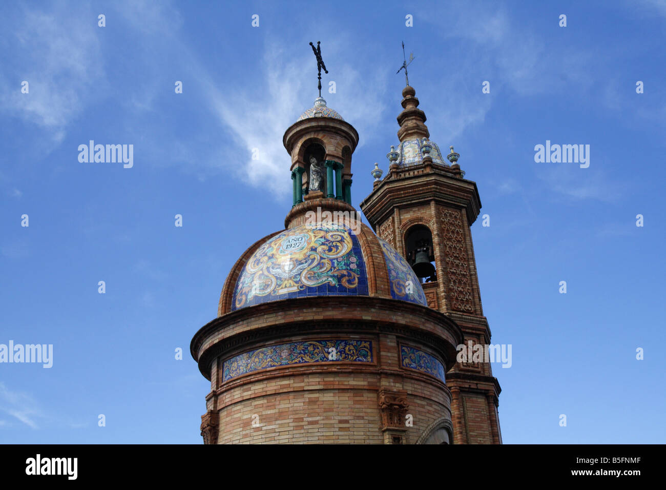 Puente de triana hi-res stock photography and images - Alamy