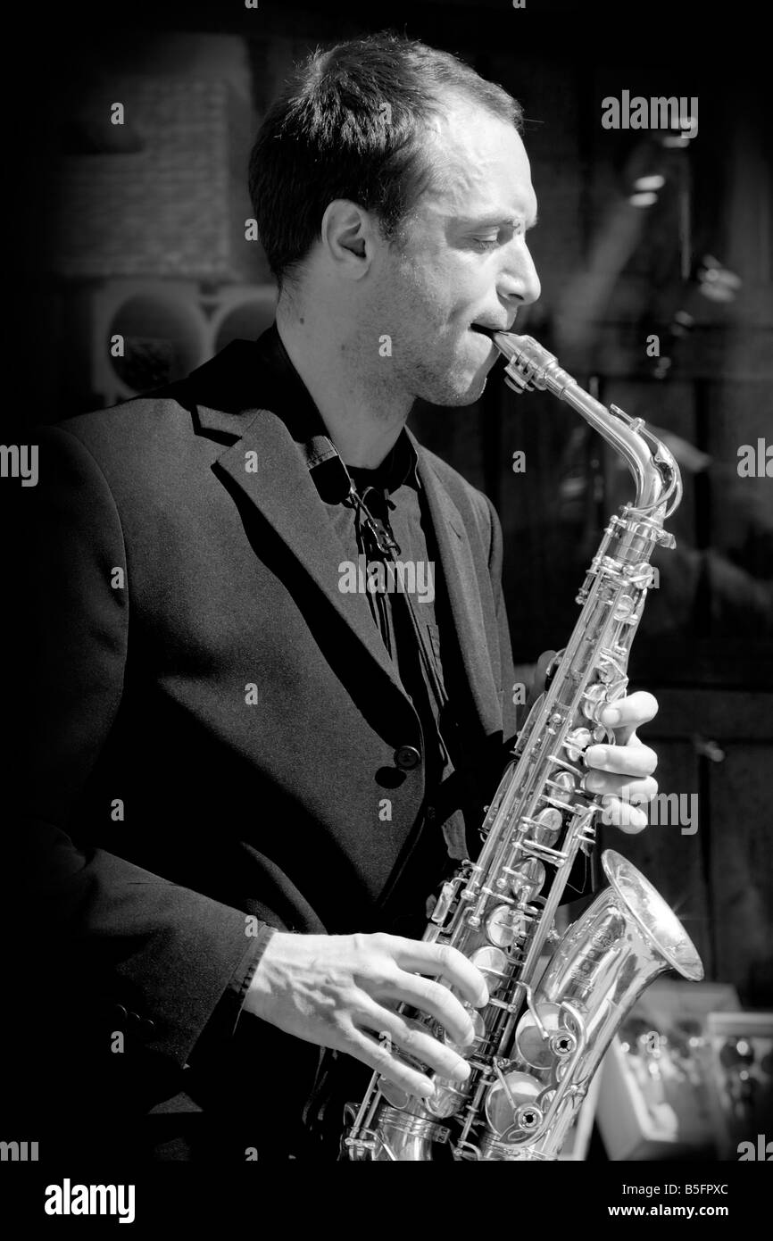 Sax Black and White Stock Photos & Images Alamy