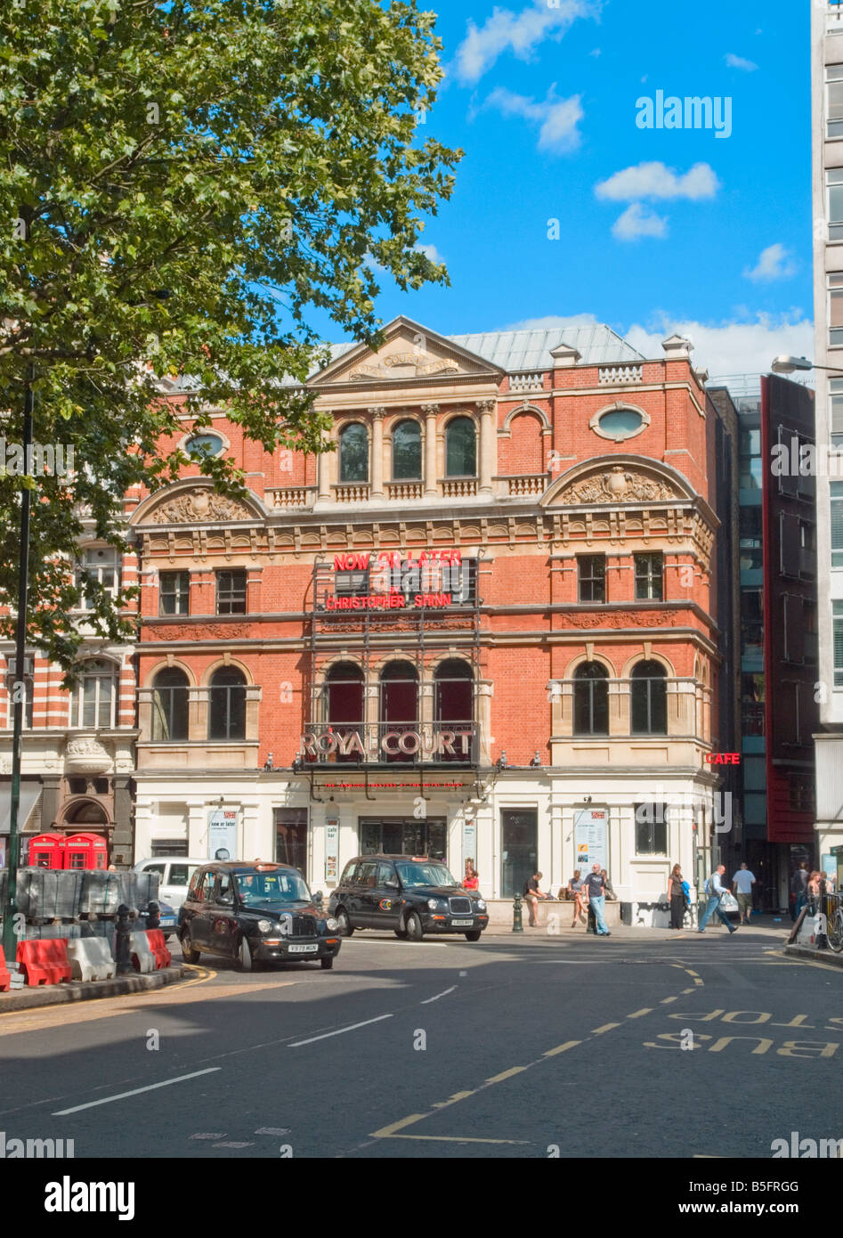 Sloane square london hi-res stock photography and images - Alamy