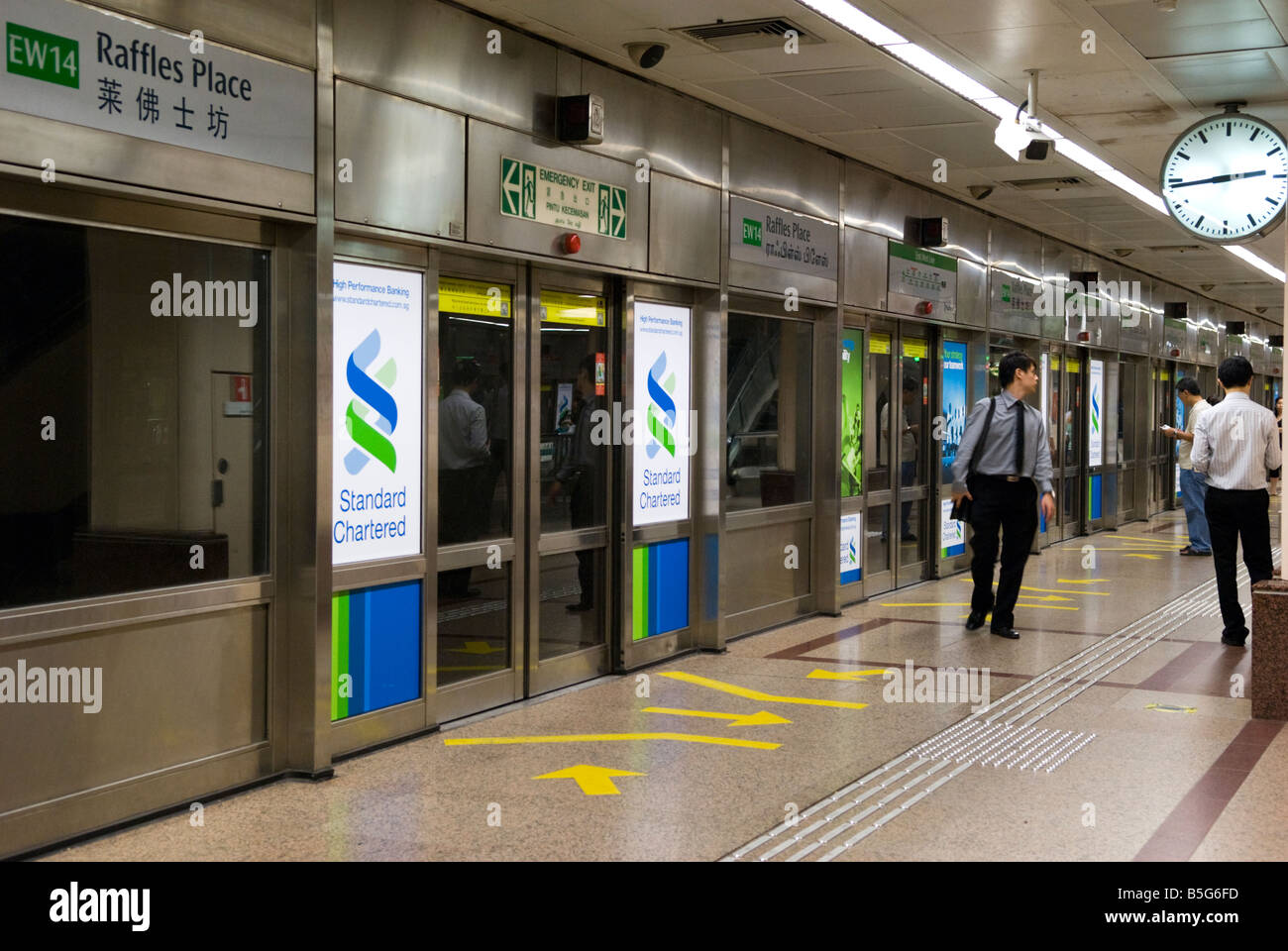 The Singapore MRT offers a clean and convenient method of transporation around the city Stock Photo