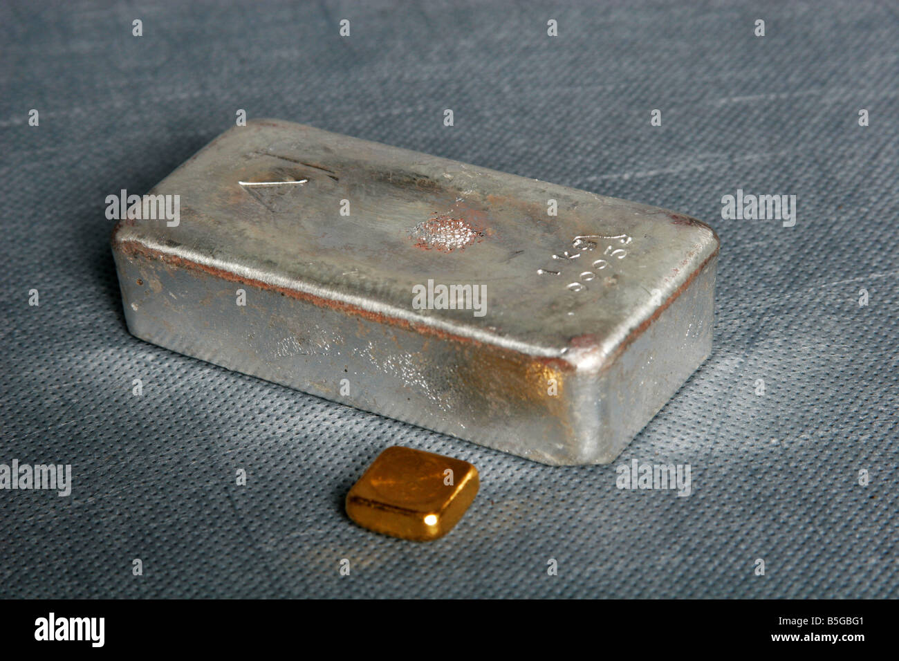 gold-and-silver-B5GBG1.jpg