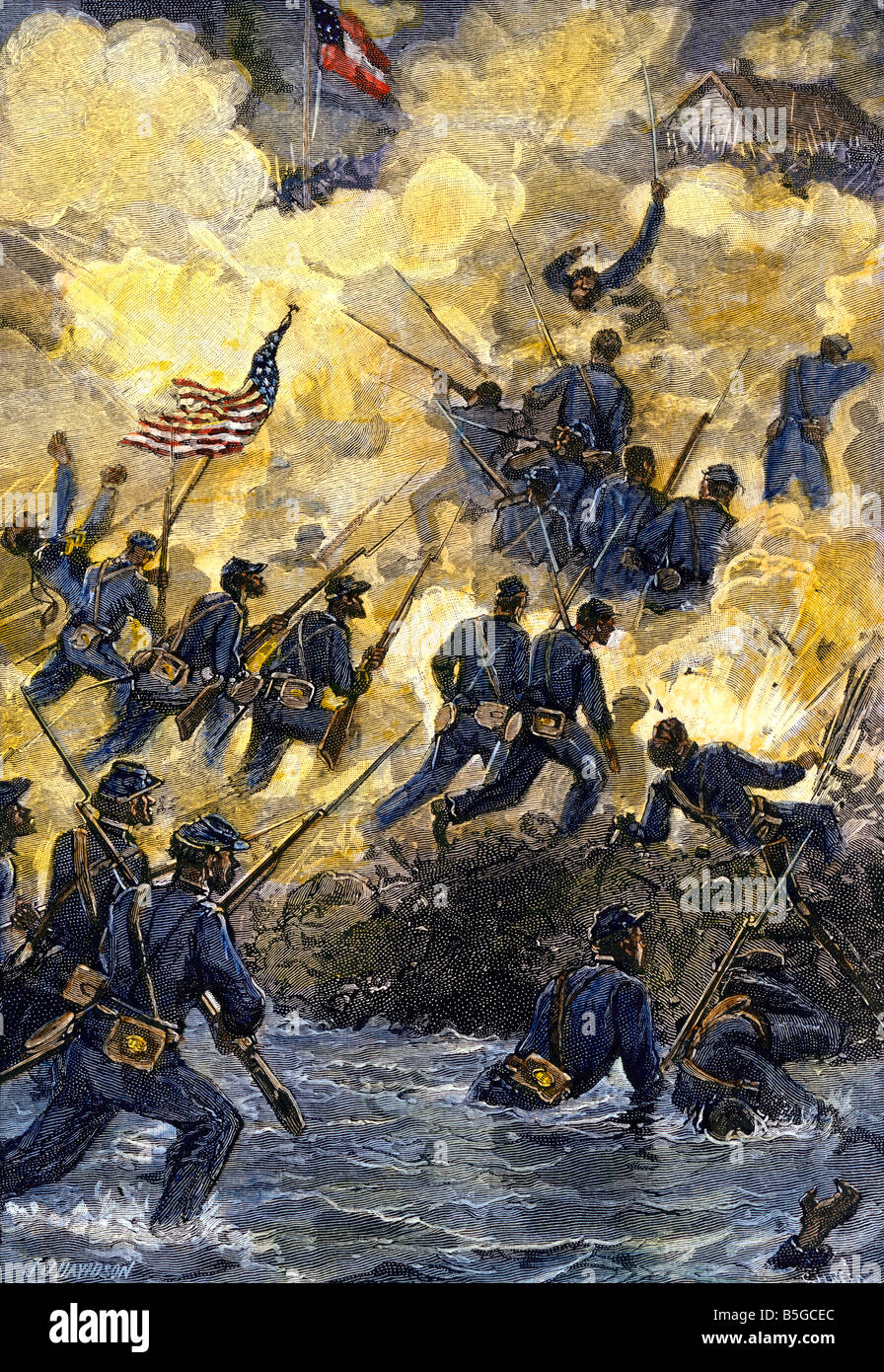 54th Massachusetts Colored Regiment assaulting Confederate stronghold of Fort Wagner, South Carolina. Hand-colored woodcut Stock Photo