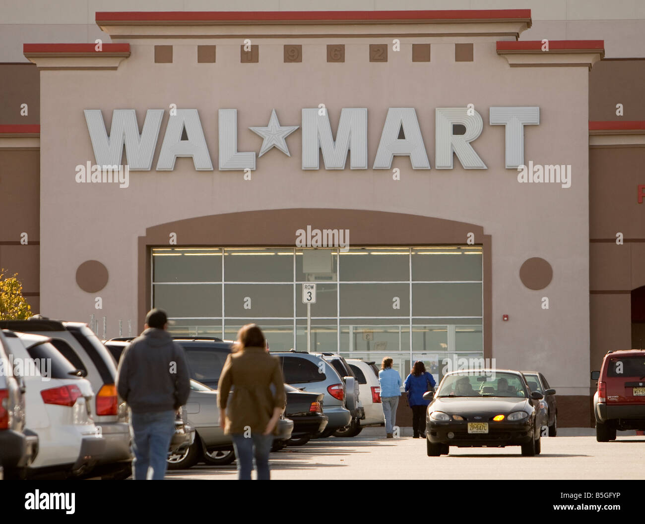 Wal mart store hires stock photography and images Alamy