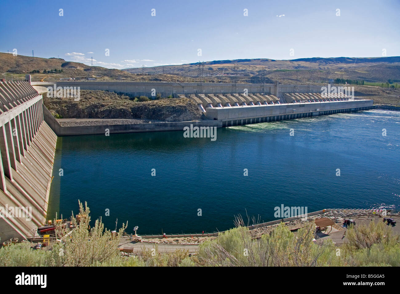 Chief Joseph Dam is a hydroelectric dam spanning the Columbia River in Washington Stock Photo