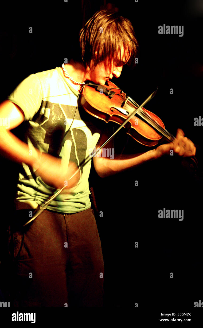 Violinist on stage hires stock photography and images Alamy