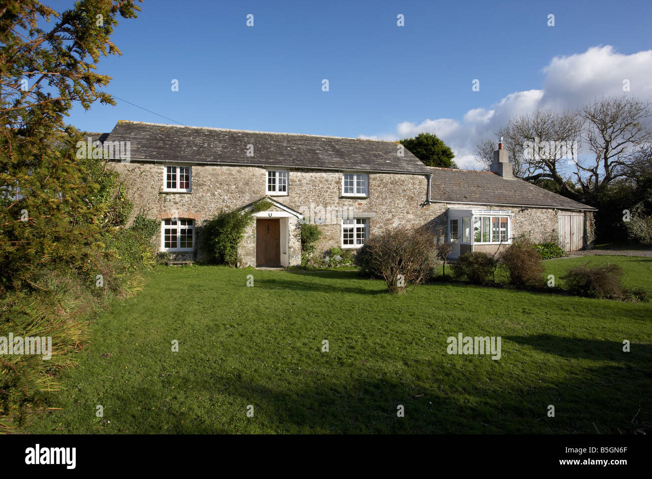 Traditional cornish cottage farmhouse in St Endellion North Cornwall england UK Stock Photo