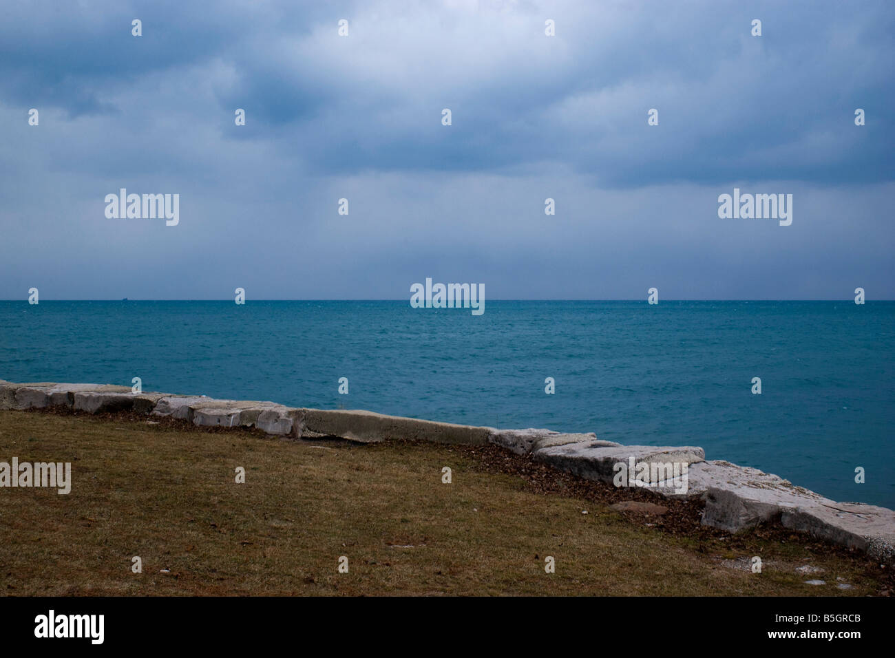 Promontory Point Image A view of Lake Michigan from Chicago’s Promontory Point Stock Photo - Alamy