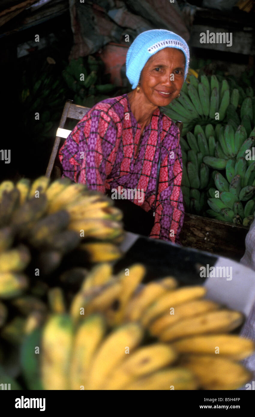 filipino market kota kinabalu sabah borneo malaysia Stock Photo Alamy