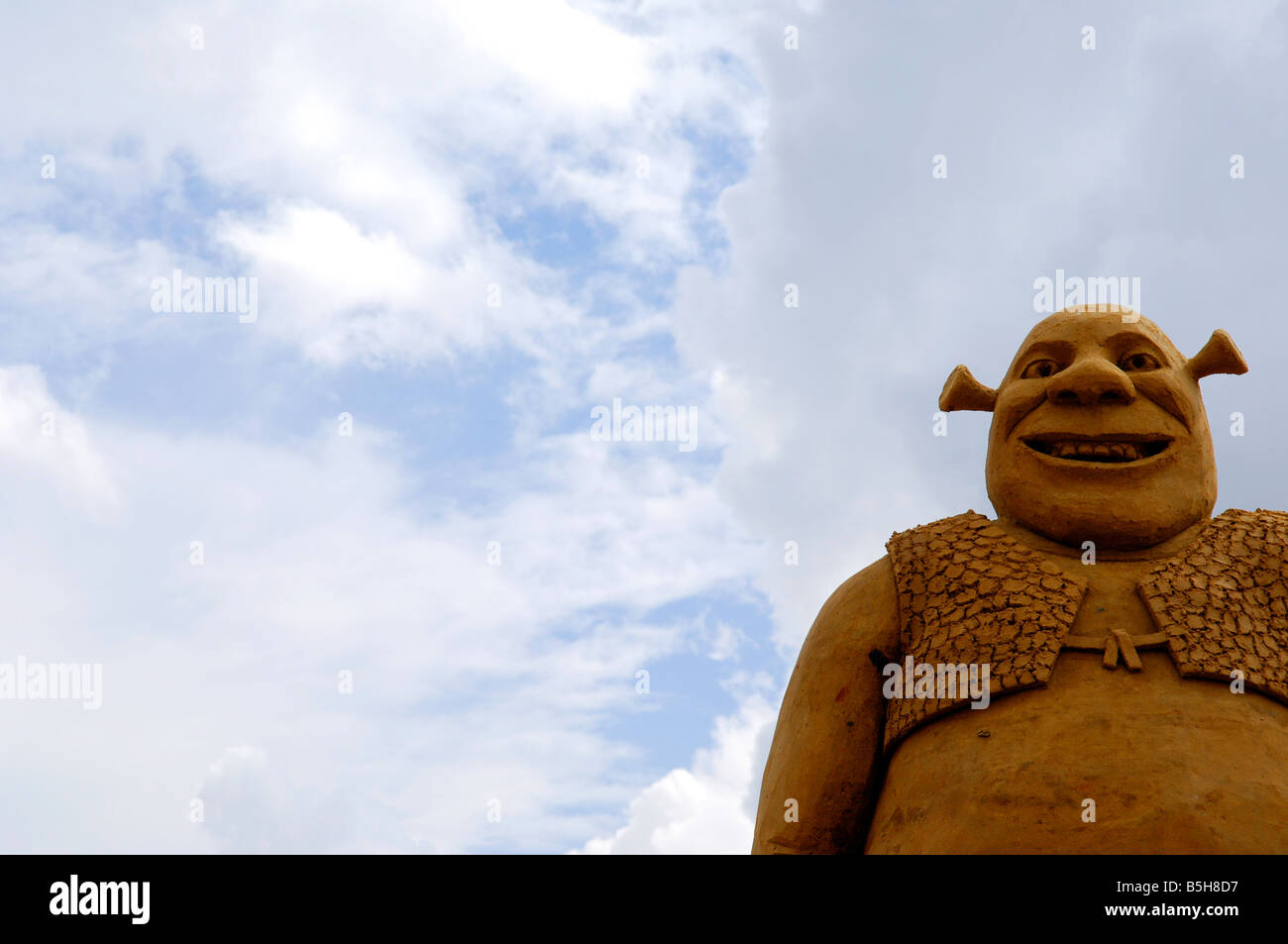 shrek america cartoon character hollywood film movies icon fiesa sand  sculpture art design festival portugal algarve Stock Photo - Alamy