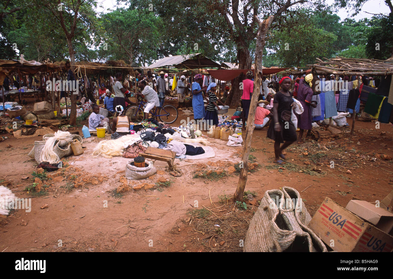 Shada market on the island of La Gonave in Haiti Stock Photo 20665129