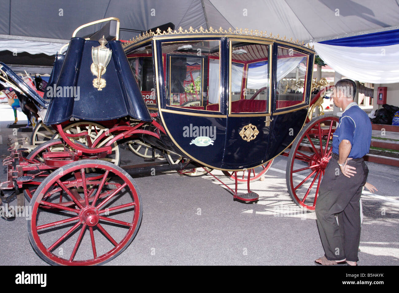 Cinderella coach hi-res stock photography and images - Alamy