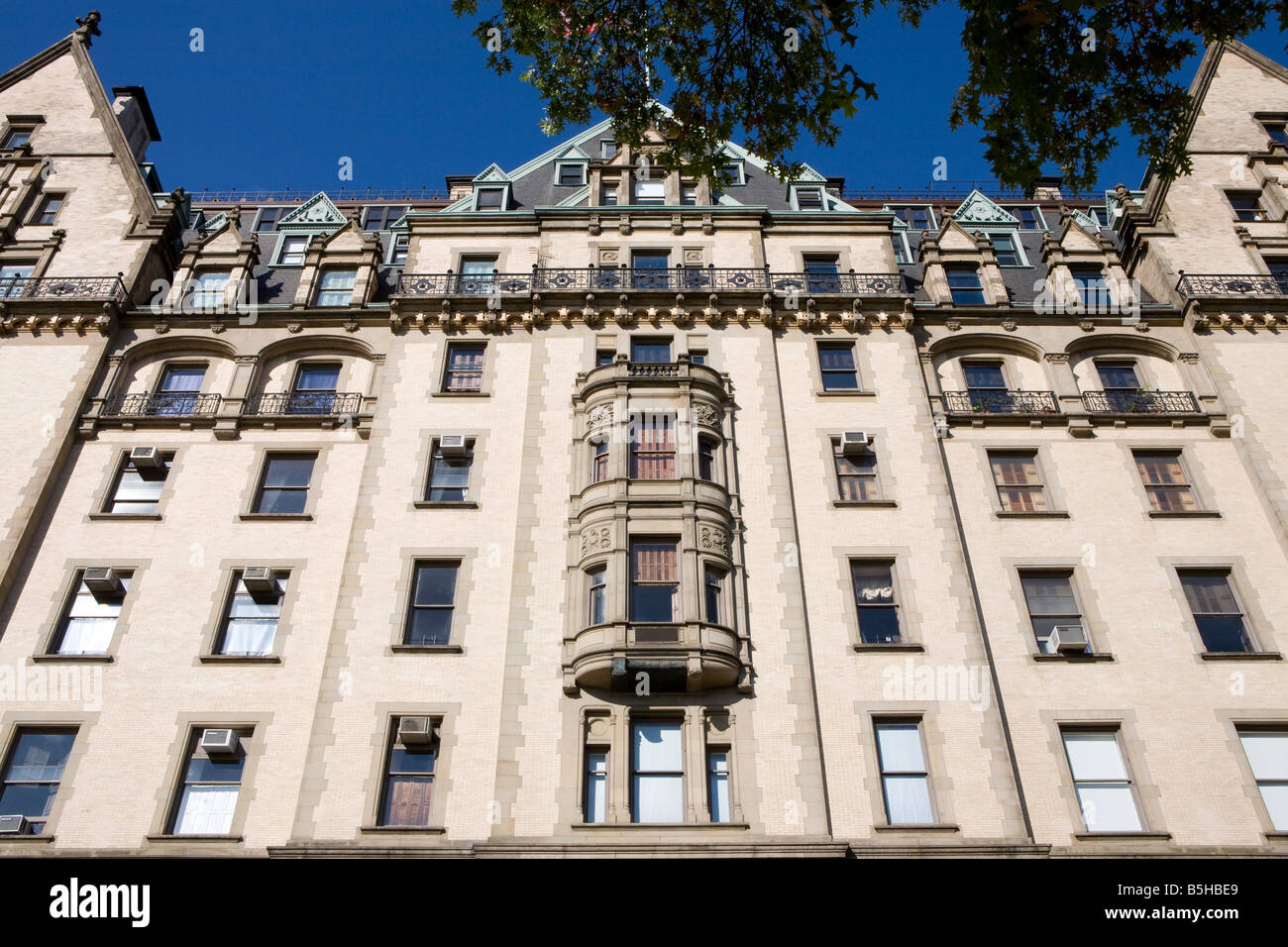 Buildingcondo hires stock photography and images Alamy