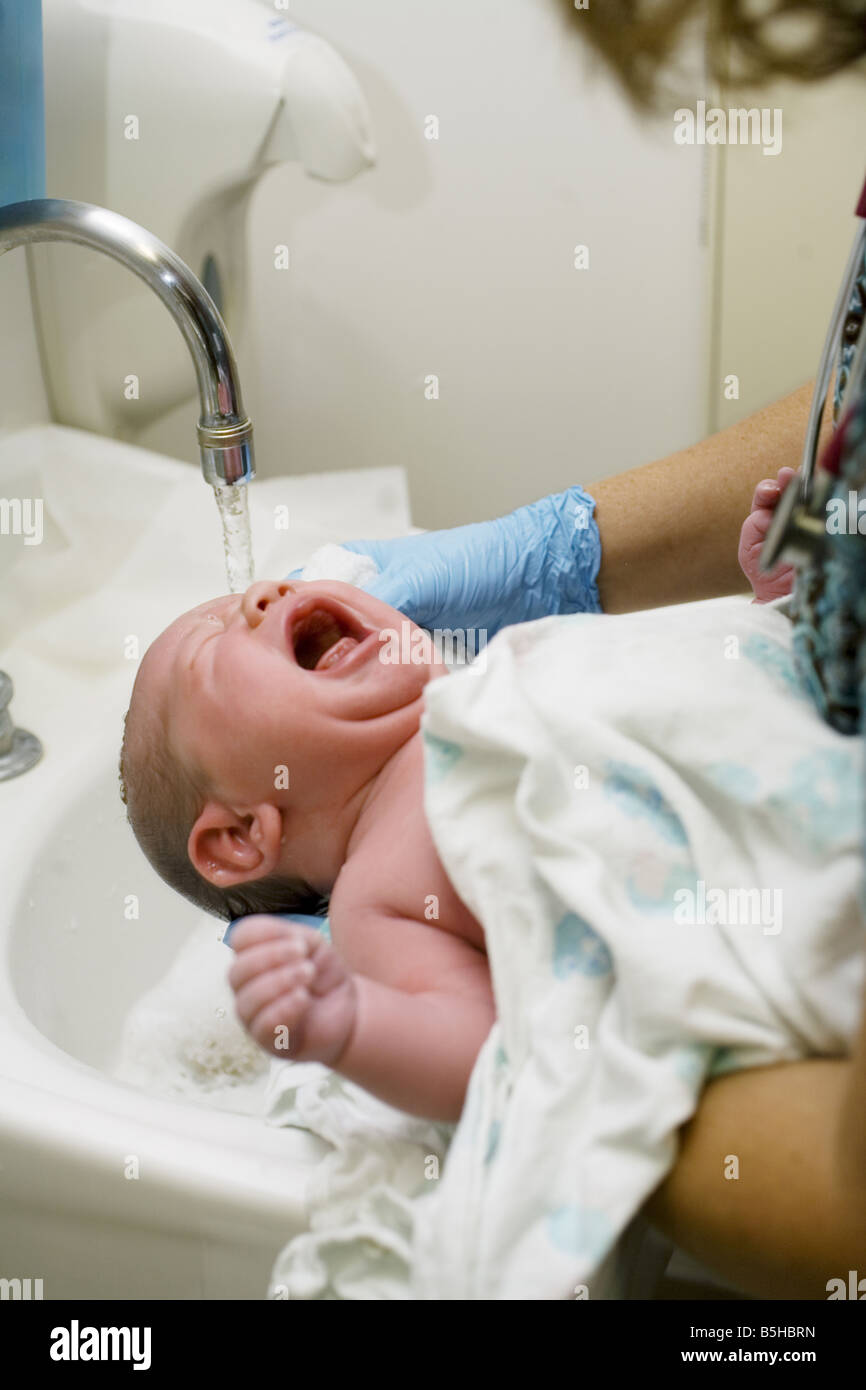 Nurse Wash Patient High Resolution Stock Photography and Images Alamy