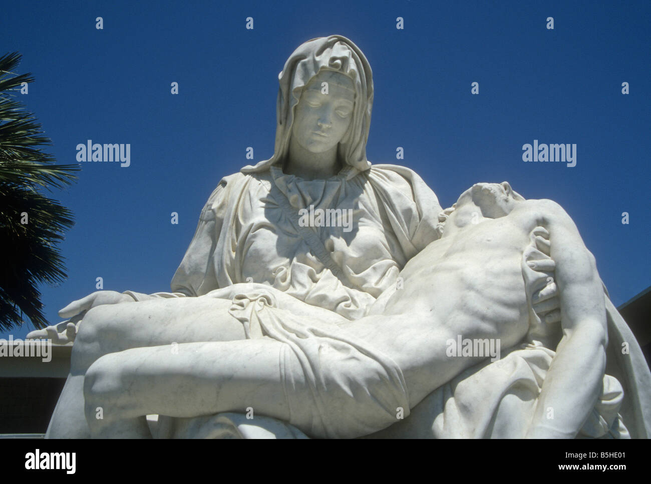holy cross catholic cemetery mary statue holy cross catholic cemetery mary statue