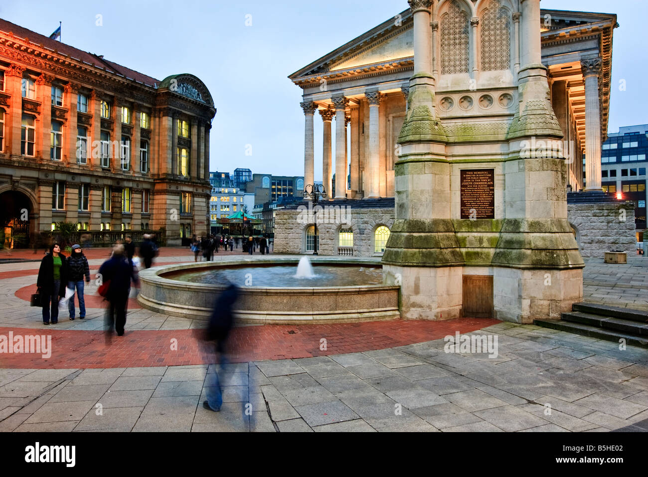 Evening scene in Chamberlain square, Birmingham, showing workers rushing home Stock Photo
