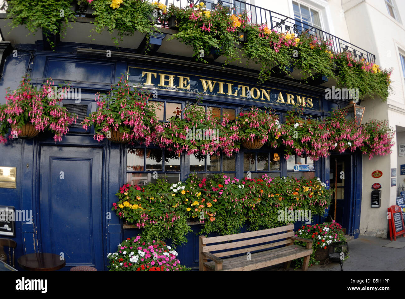 Wilton arms hires stock photography and images Alamy