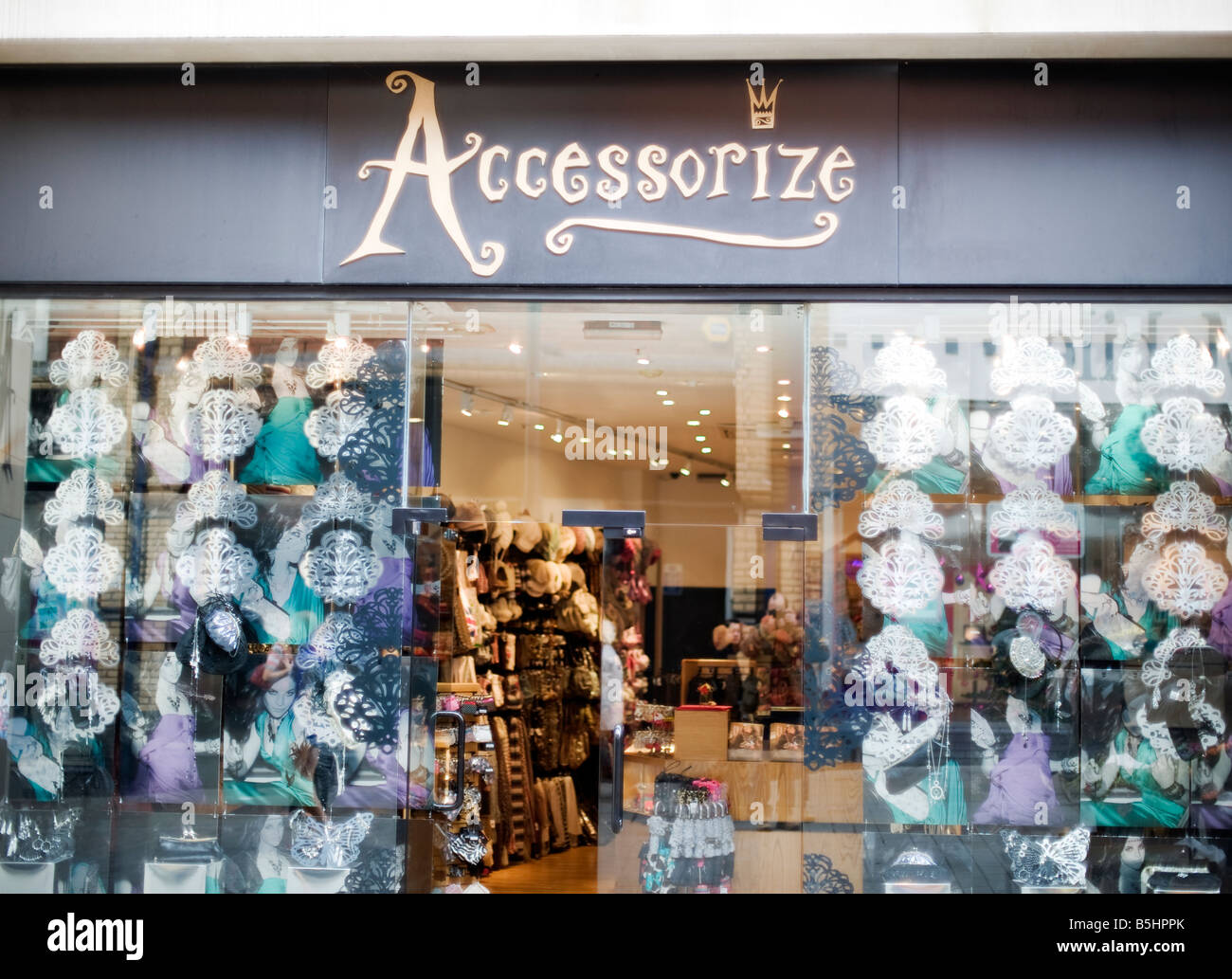 Accessorize shop store accessories hi-res stock photography and images -  Alamy