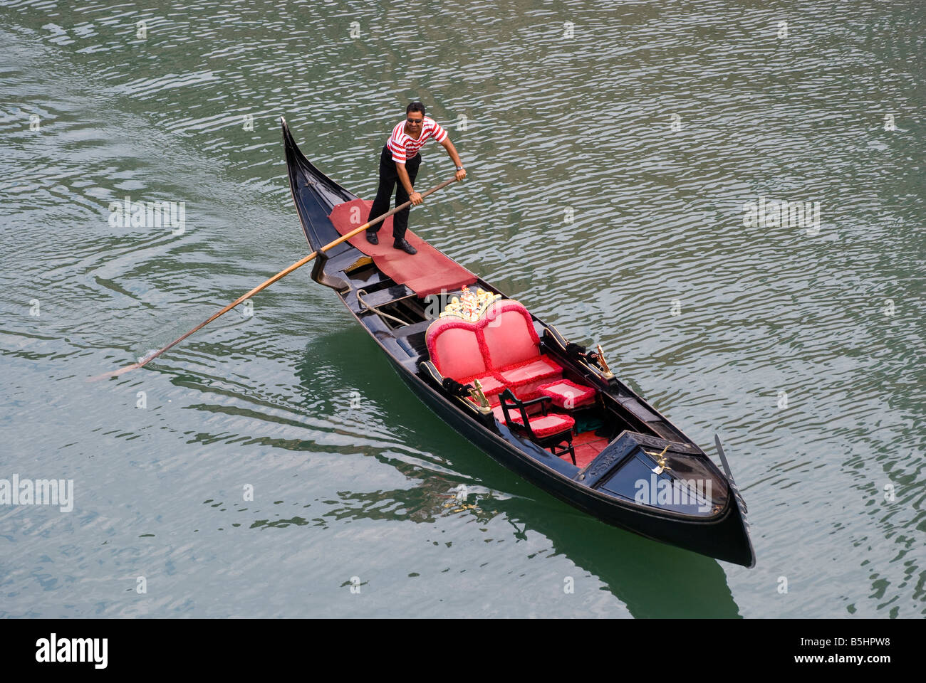 Gondola rower venice hi res stock photography and images Alamy Gondola rower venice hi res stock photography and images Alamy