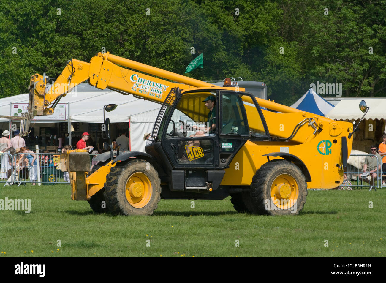 JCB at the Cowpie Rally Betchworth Surrey Farm Vehicle Machinery Stock Photo