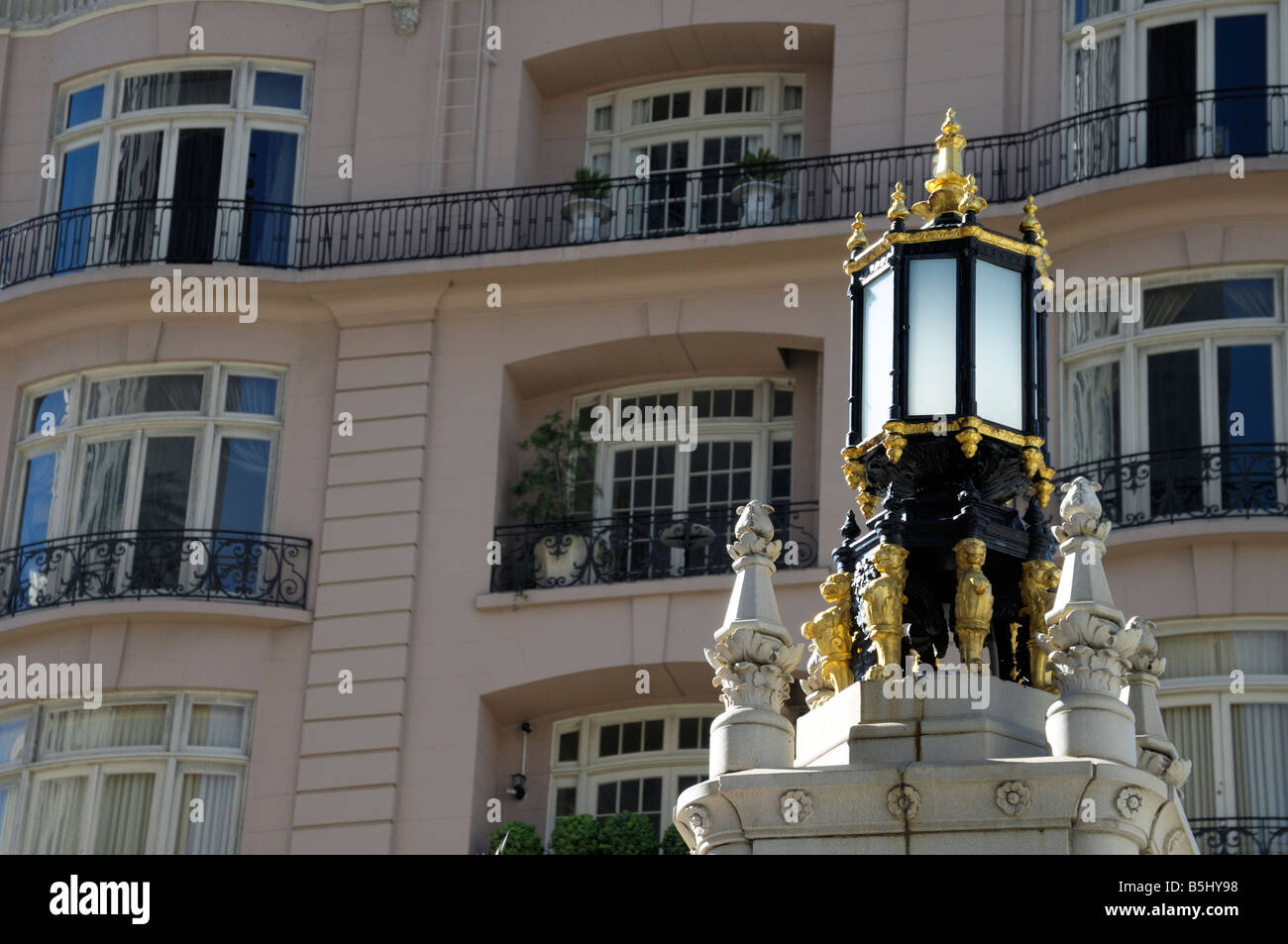 Decorative street lamp stands hi-res stock photography and images - Alamy