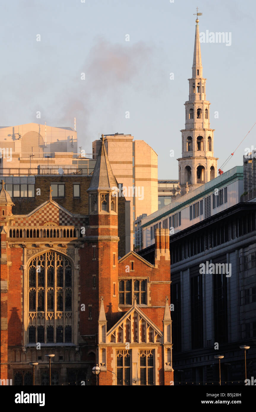 Sion Hall and St Brides Church, Victoria Embankment, London, UK Stock Photo