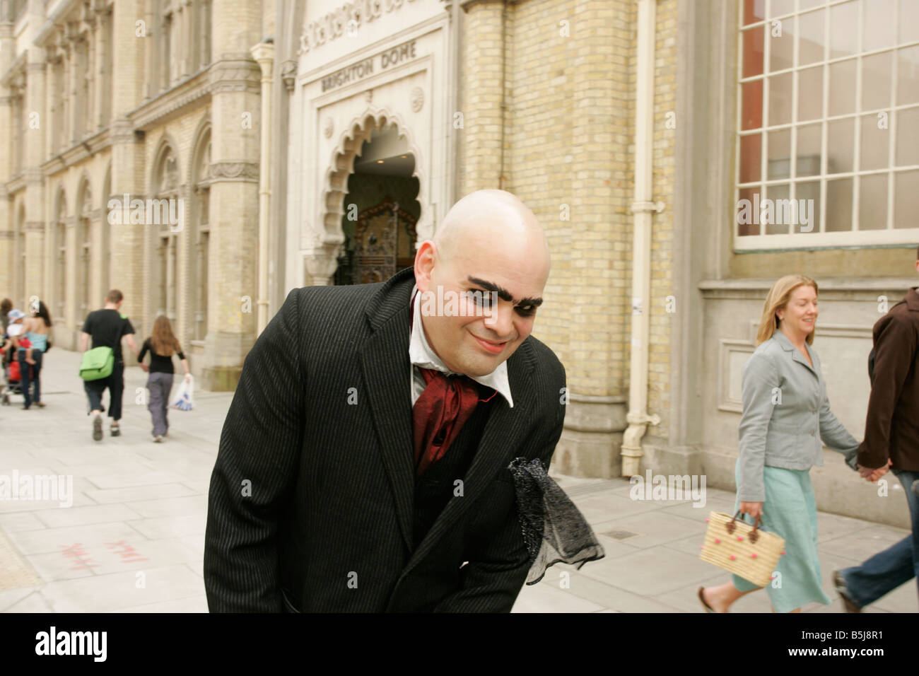 Brighton Art Festival Street Entertainers Stock Photo Alamy