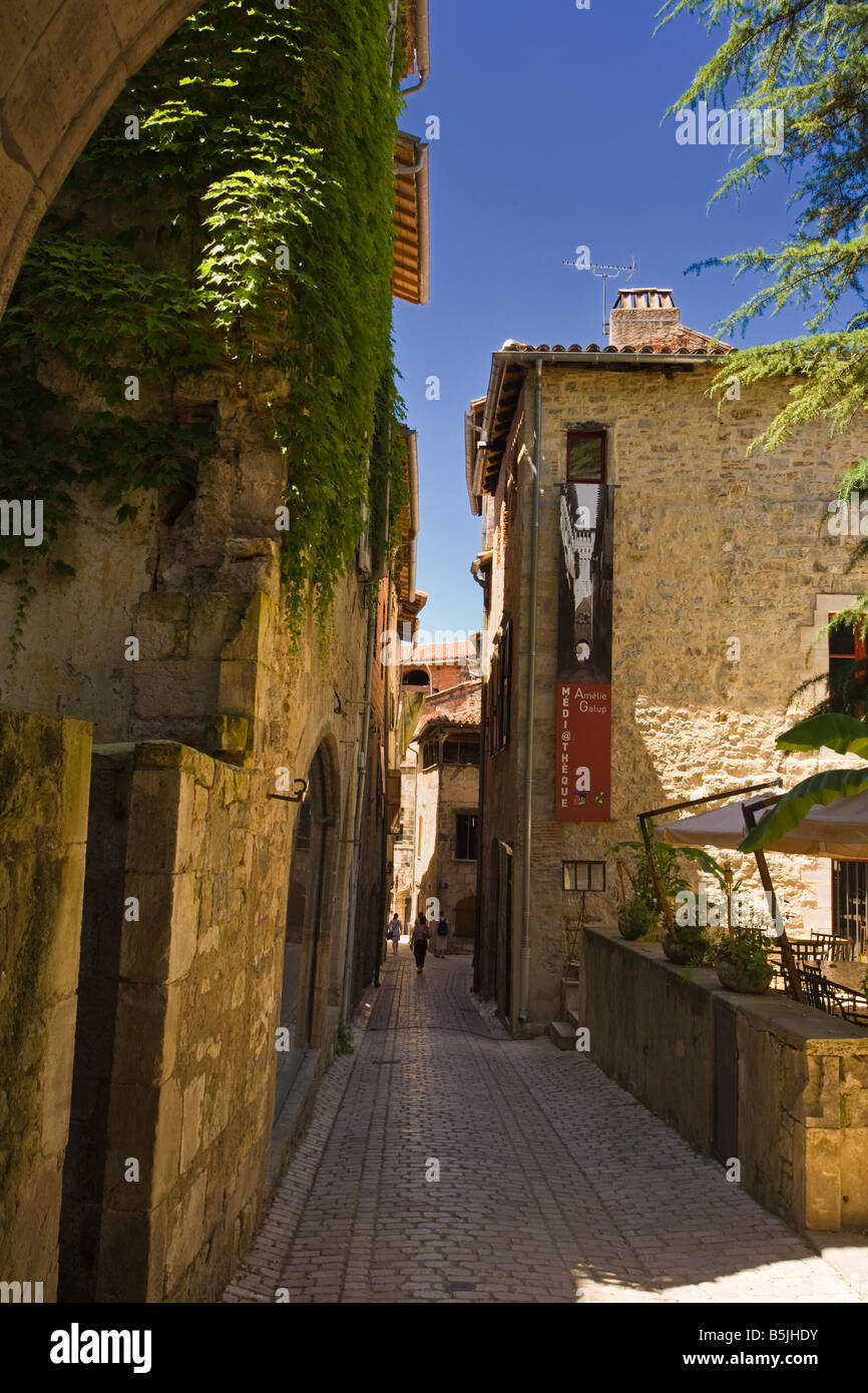 medieval-streets-hi-res-stock-photography-and-images-alamy