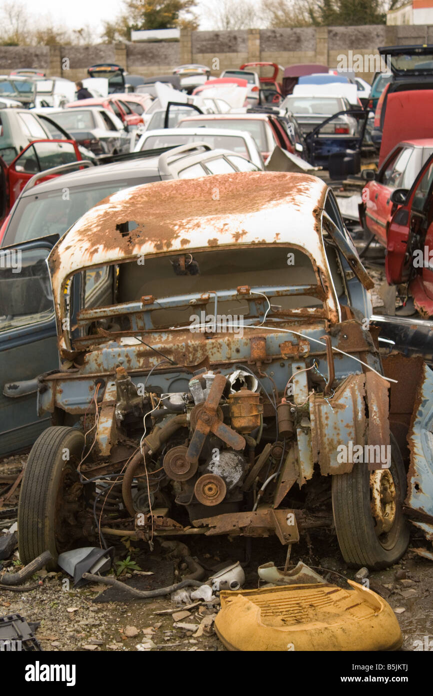 Junkyard views hi-res stock photography and images - Alamy