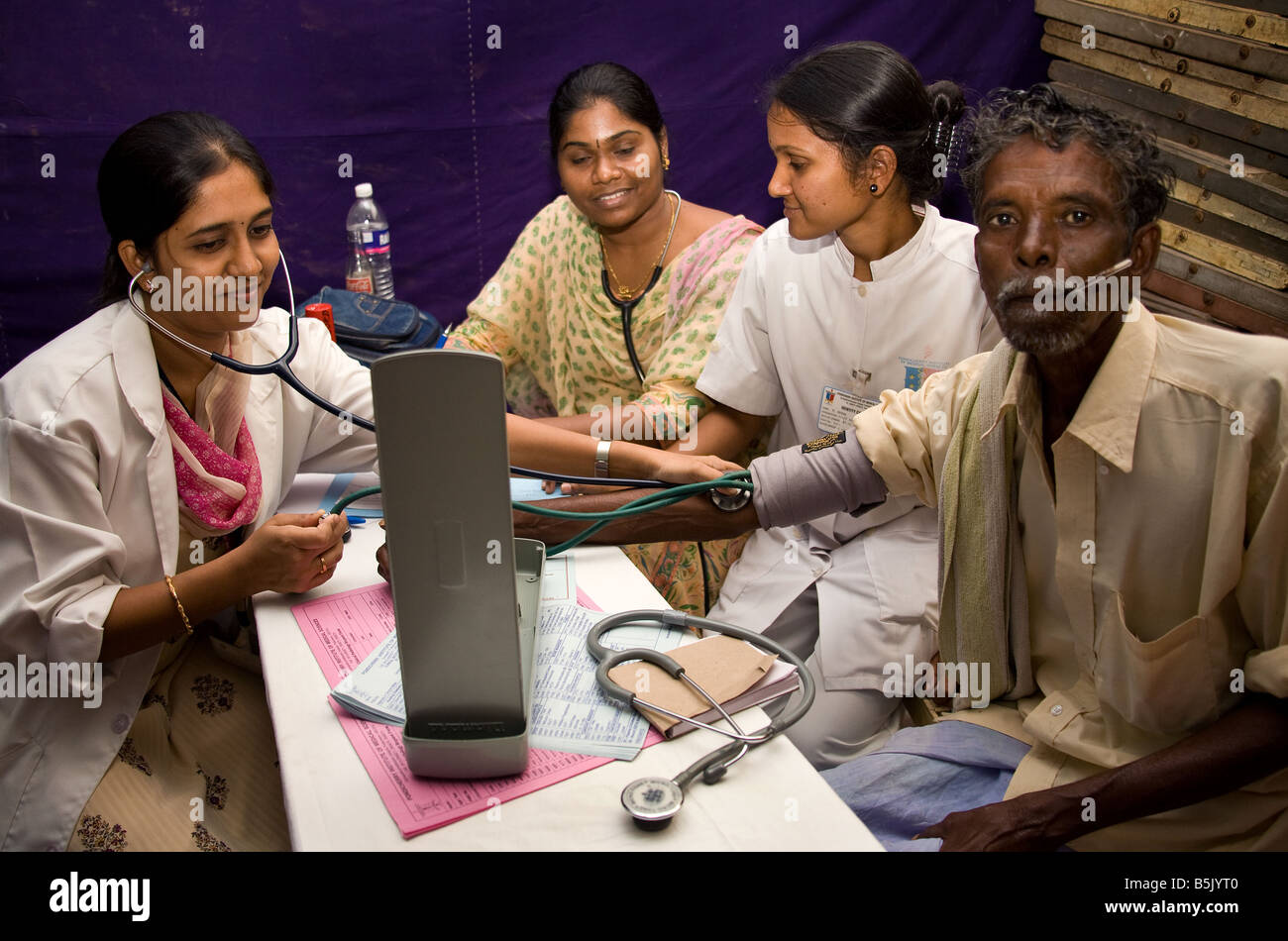 HelpAgeIndia sponsored cardiology health screening patient Mr Murugesan Cuddalore region Tamil Nadu Stock Photo