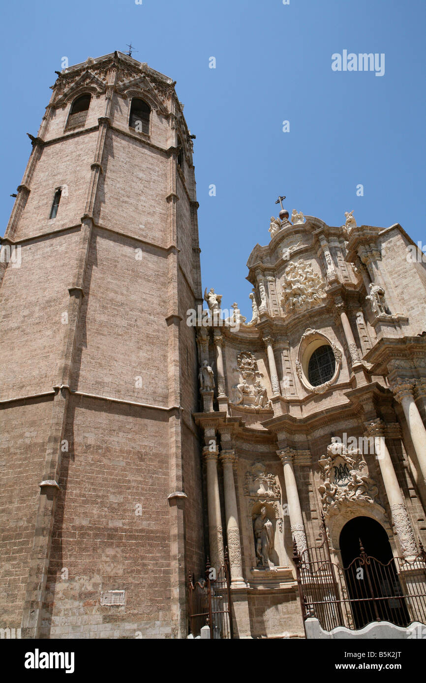 Valencia cathedral bell tower spain hi-res stock photography and images ...