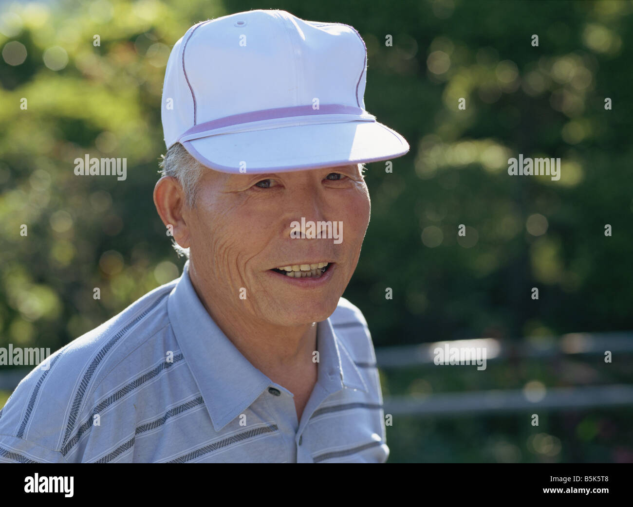 Japanese old man hi-res stock photography and images - Alamy