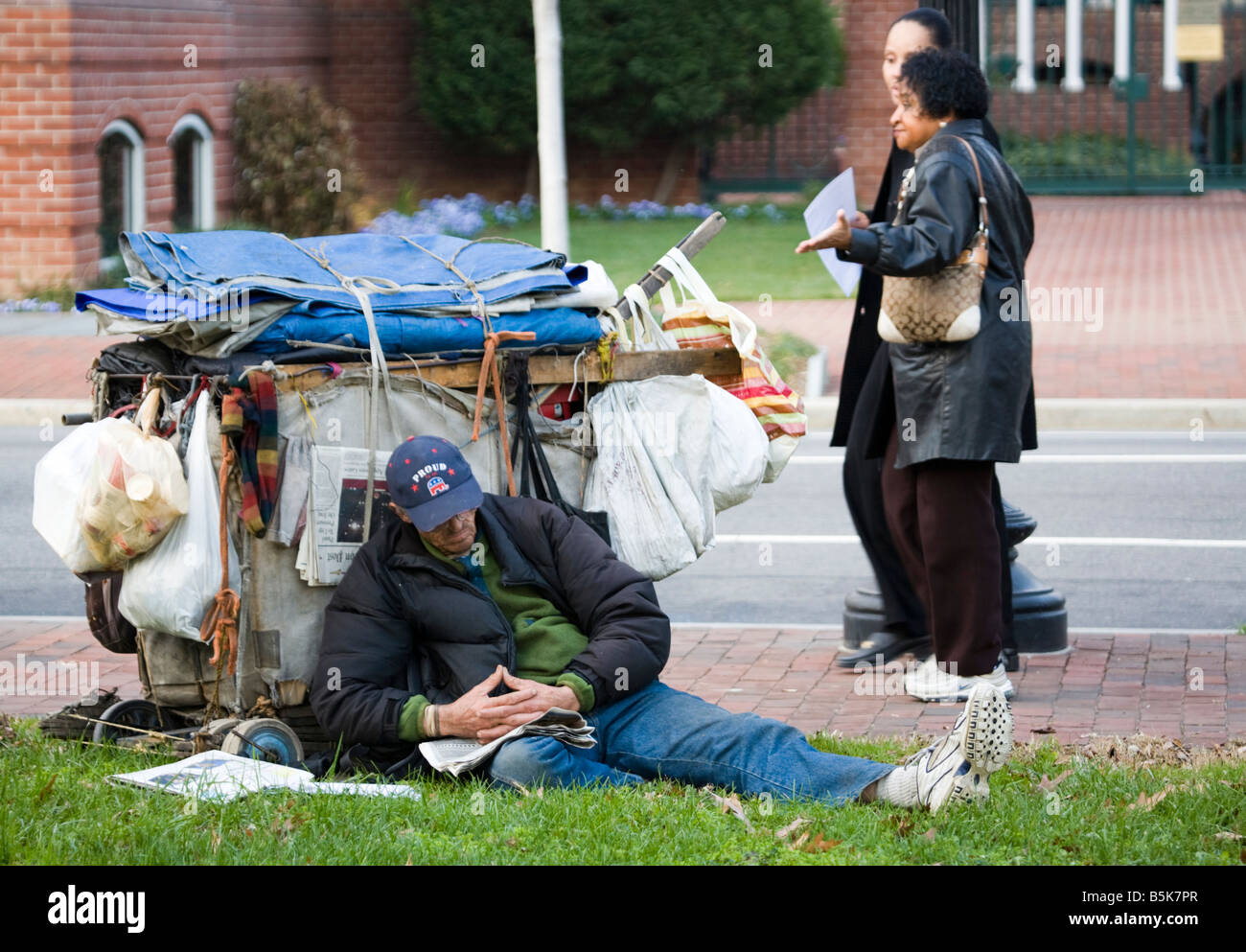 til bundet Peep I virkeligheden Tramp / Vagabond / homeless poor in Washington DC, Georgetown Stock Photo -  Alamy