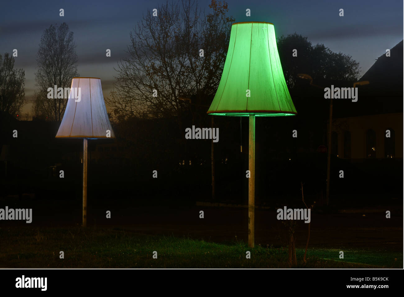 Lighted street lamp hires stock photography and images Alamy