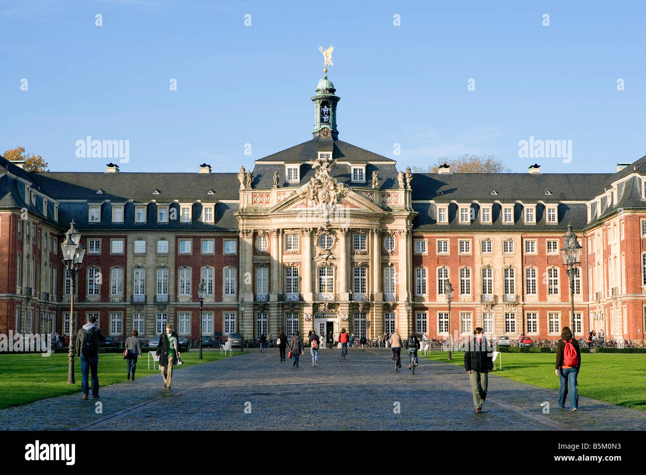 University Castle Muenster Muensterland North Rhine Westphalia Germany  Stock Photo - Alamy