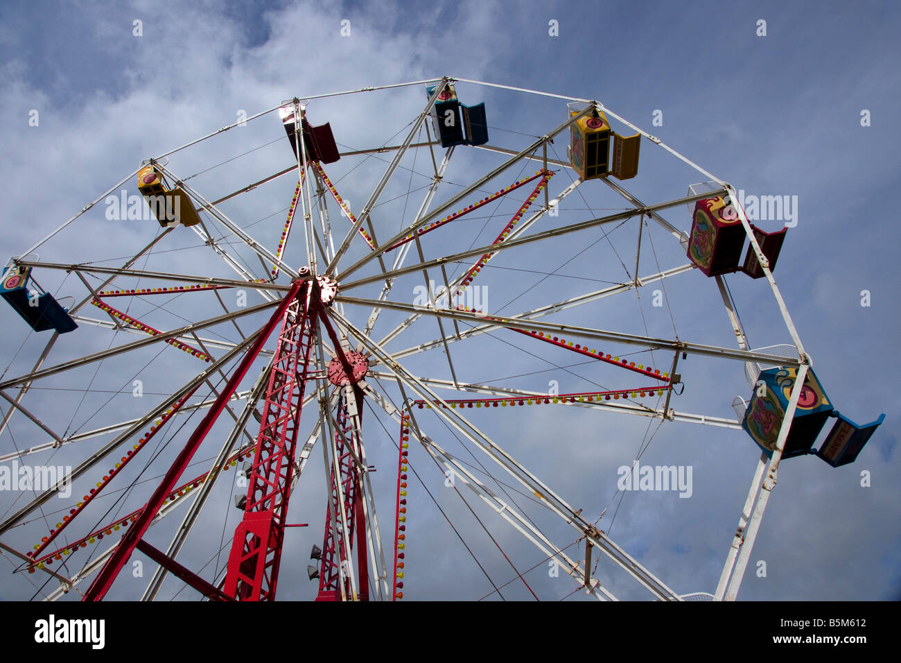 big wheel fairground ride at the astle park country show fairground Stock Photo Alamy