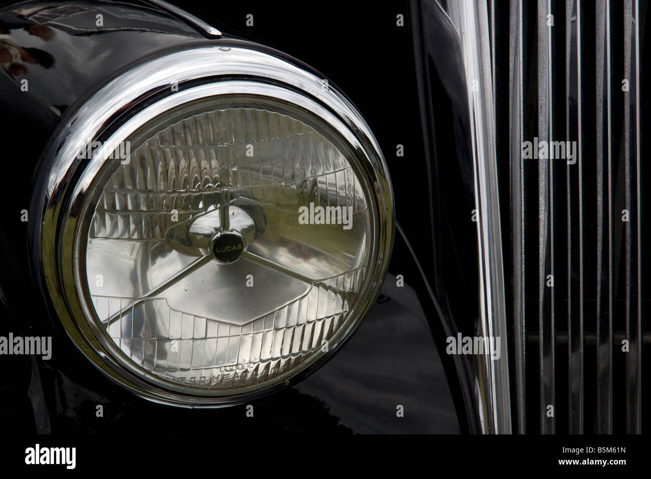 Vintage car headlight hires stock photography and images Alamy