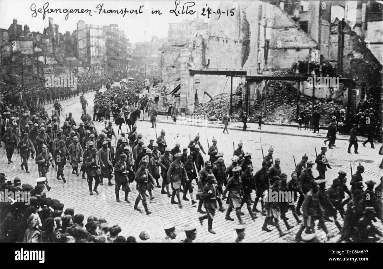 2 G55 K1 1915 5 Marching POWs Lille WWI 1915 History World War I Prisoners of war POW transport in Lille 27 9 1915 Photo Stock Photo