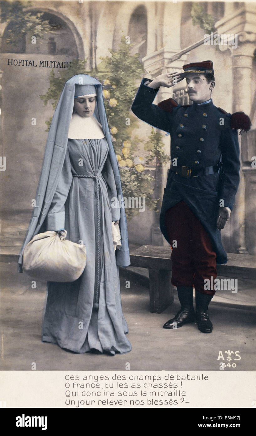 2 G55 P1 1914 48 Nurse and soldier French postcard History World War One Propaganda etc Ces anges des champs de bataille O Franc Stock Photo