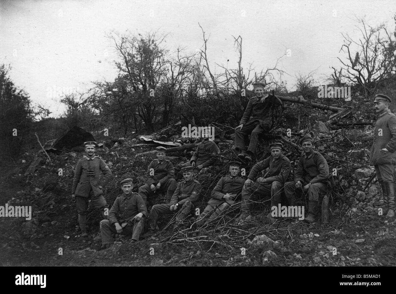 2 G55 W1 1917 17 Western Front 1917 German soldiers History World War One Western front Group photograph of German soldiers on t Stock Photo