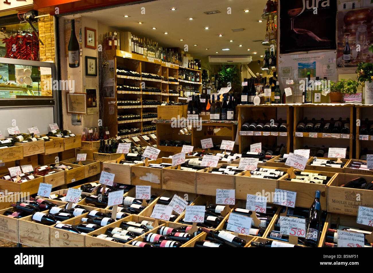 wine shop in Rue Mouffetard market in Paris France Stock Photo Alamy