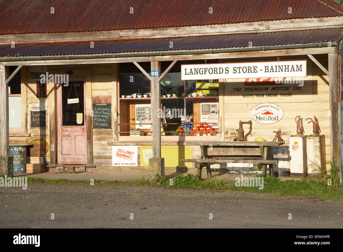 Langford store bainham golden bay hires stock photography and images