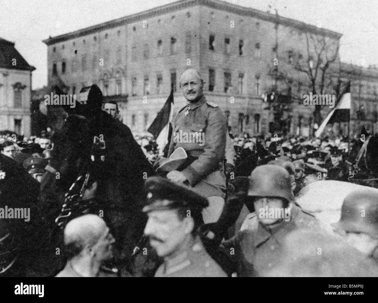 8 1919 3 1 A1 German troops from E Africa Berlin 1919 End of World War I Berlin Celebrations for the arrival of the undefeated G Stock Photo