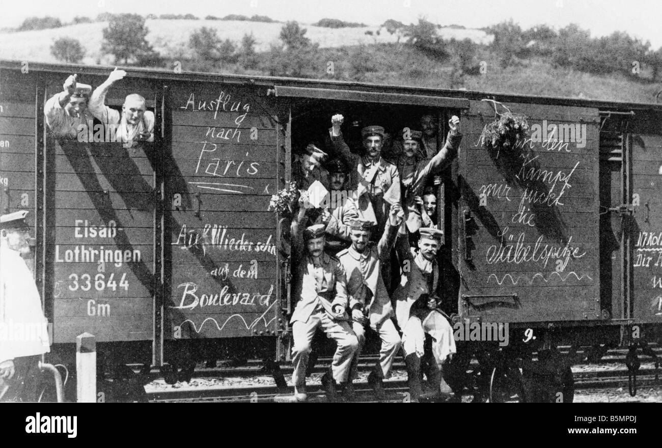 9 1914 8 0 A5 Mobilisation of German troops 1914 History World War One Mobilisation August 1914 Departure of a troop train bound Stock Photo