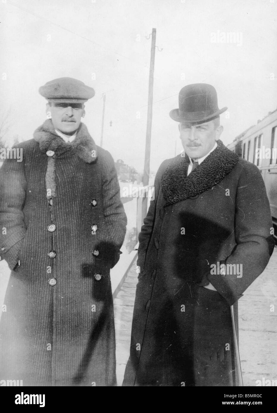 9 1917 12 15 A1 3 Czernin and Kuehlmann Foto 1917 World War 1 1914 18 Russian German armistice of Brest Litowsk 15th December 19 Stock Photo