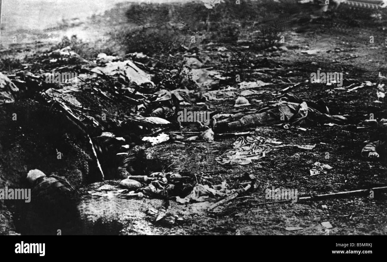 WW1 French trenches 1918 World War 1 Western Front German major offensive March July 1918 French trenches after the storm Photo Stock Photo