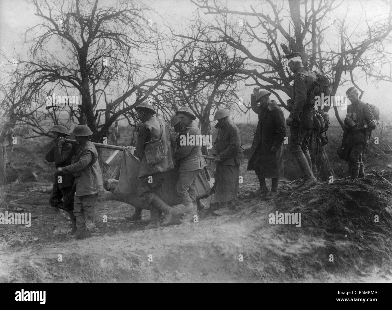 9 1918 3 21 A1 Fallen English sold West Fr March 1918 World War 1 Western Front German west major offensivee 21st March 5th Apri Stock Photo