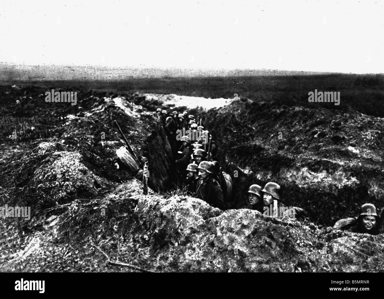 9 1918 5 31 A2 WW1 Battle of Marne 1918 Ger infantry World War 1 Western Front German major offensive March July 1918 Offence of Stock Photo