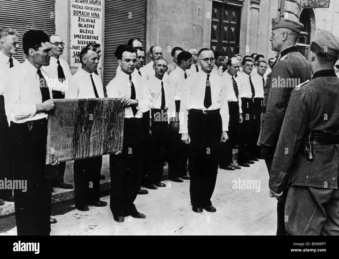 9 1941 4 23 A1 Sarayevo memorial to Ger Army 1941 World War 2 Balkan campaign 1941 Yugoslavia under German occupation after surr Stock Photo