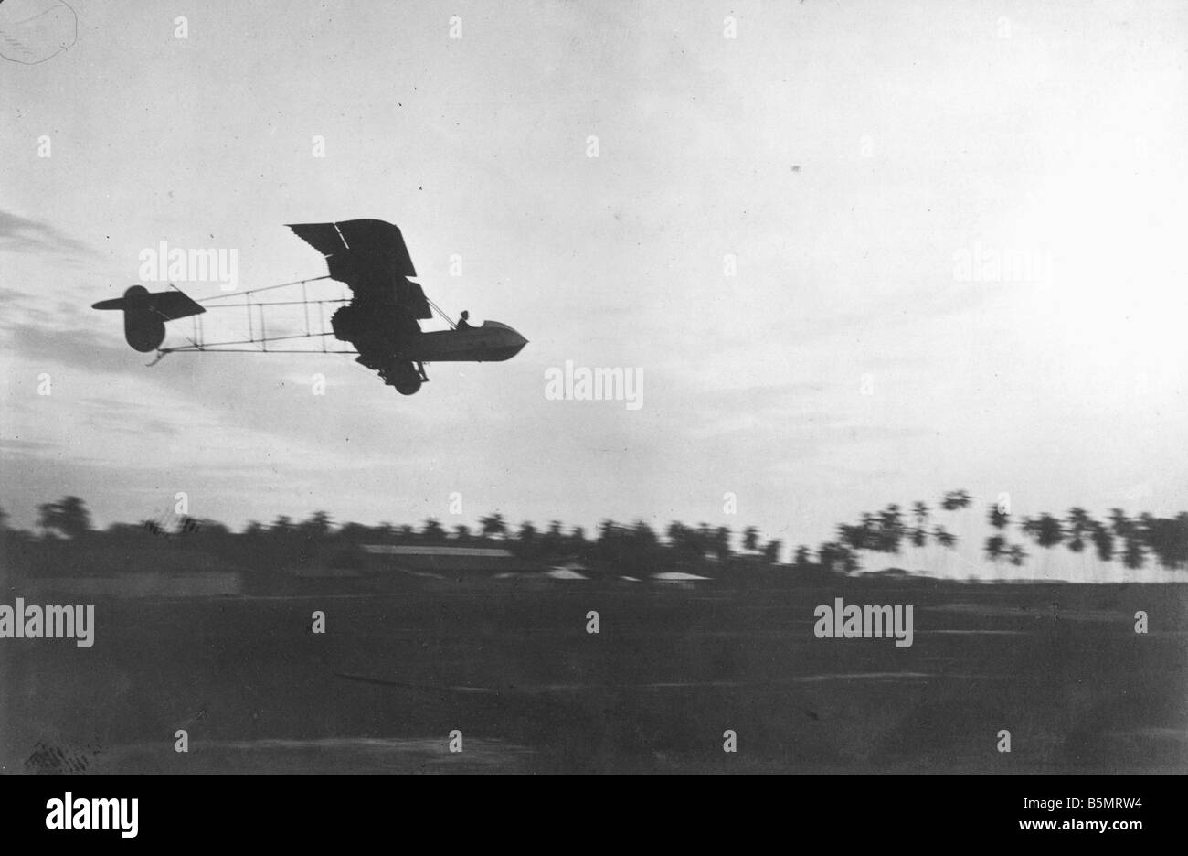 9AF 1914 0 0 A5 3 Military plane Ger East Africa World War 1 War in the colonies German East Africa now Tanzania Military plane Stock Photo