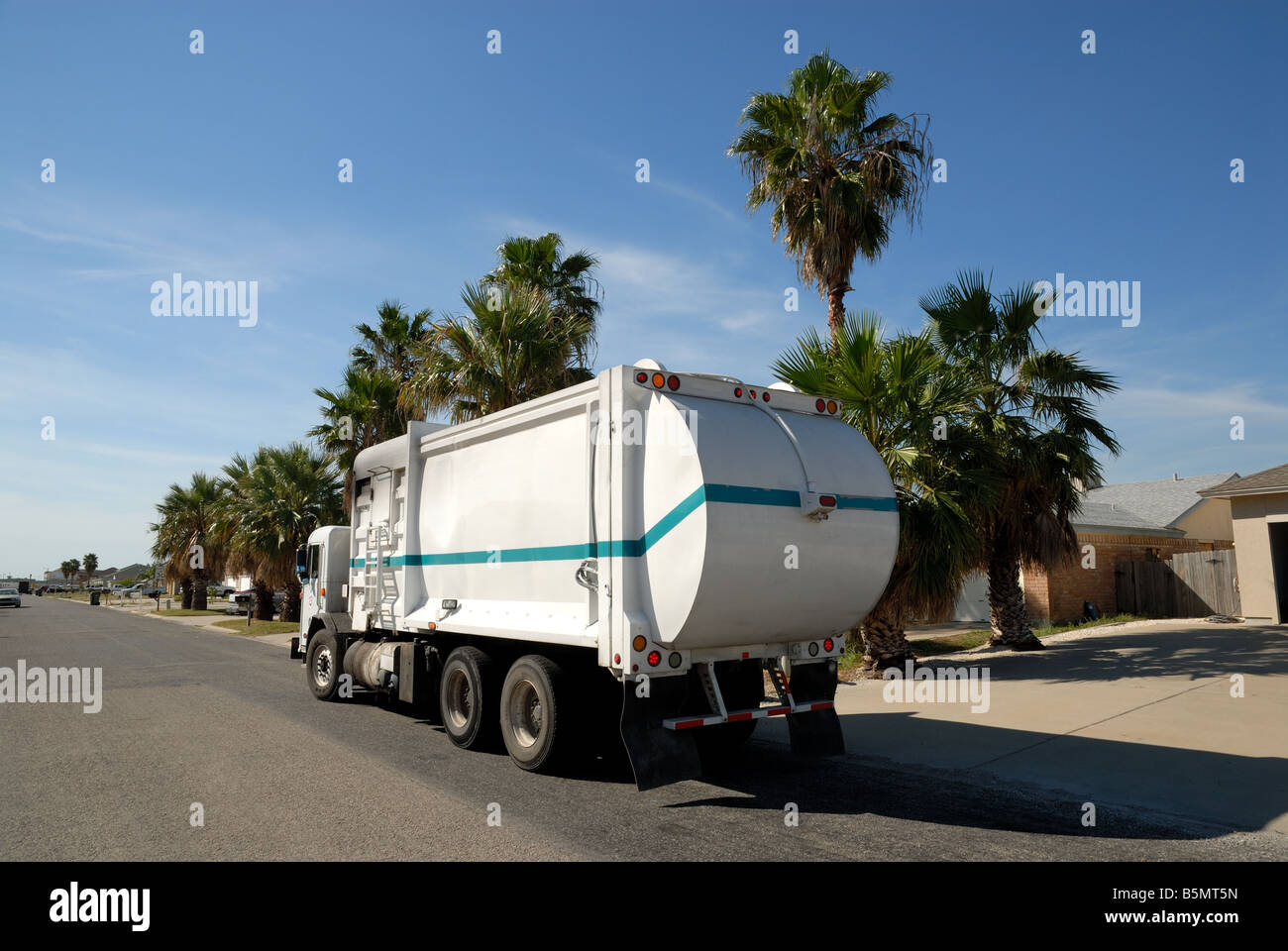 Garbage truck dumpster hires stock photography and images Alamy